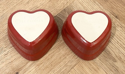 2 X LE CREUSET RED HEART SHAPE RAMEKINS DISHES DESERT - Picture 2 of 4