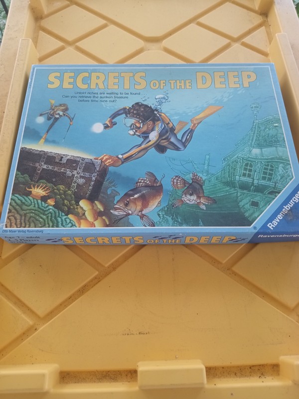 1991 Secrets of the Deep Board Game 1991 Ravensburger Family Game 