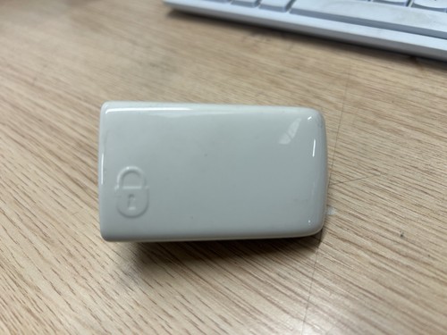 RANGE ROVER SPORT L320 09-13 TAPA CAÑÓN PUERTA ENTRADA SIN LLAVE ALASKA BLANCO - Imagen 1 de 5