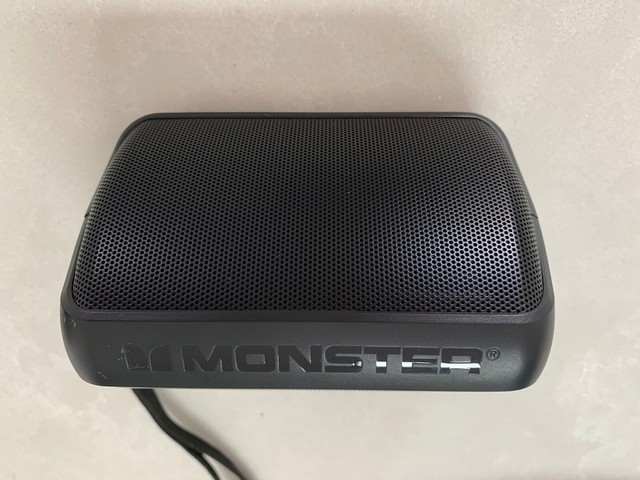 monster superstar s100 speaker
