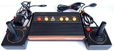 ATARI FLASHBACK 2 CLASSIC PLUG & PLAY GAME CONSOLE WITH 2 CONTROLLERS & 40 GAMES