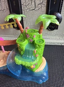 Hatchimals CollEGGtibles Tropical Party Playset  Lights Up Plays Music Working