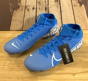 Specifikace Nike Mercurial Superfly 7 Academy DF IC junior.