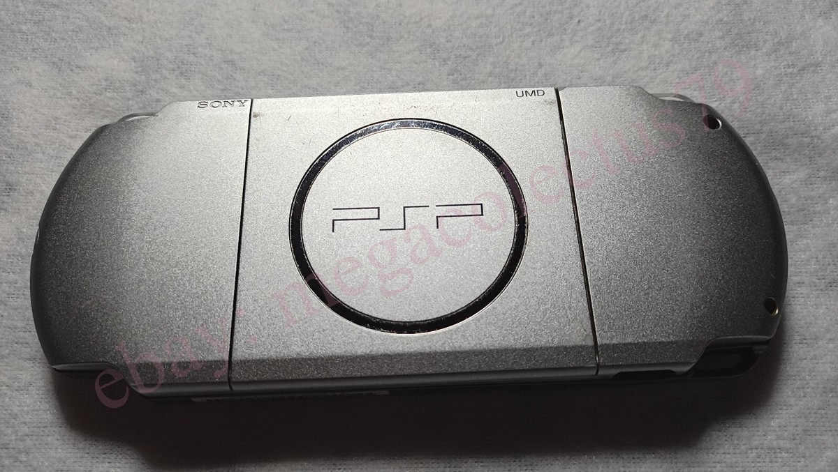 Sony Playstation PSP-3004 'MS Mystic Silver - Slim & Lite' Ed. PAL