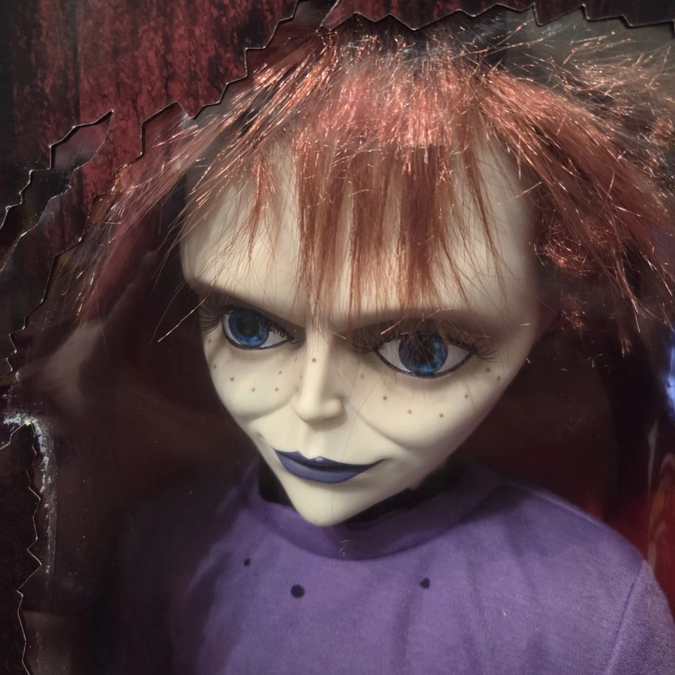 Glen Full Size Figure 24 Inch Spencer's Chucky - Image 2 of 4