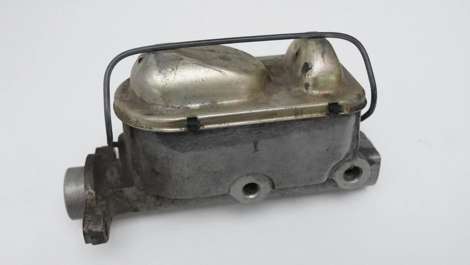 1979-1986 FORD MUSTANG BENDIX BRAKE MASTER CYLINDER, 2229331. - Image 2 of 4