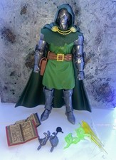 Marvel Legends Fantastic Four Retro Series Dr. Doom  Complete  MINT Figure