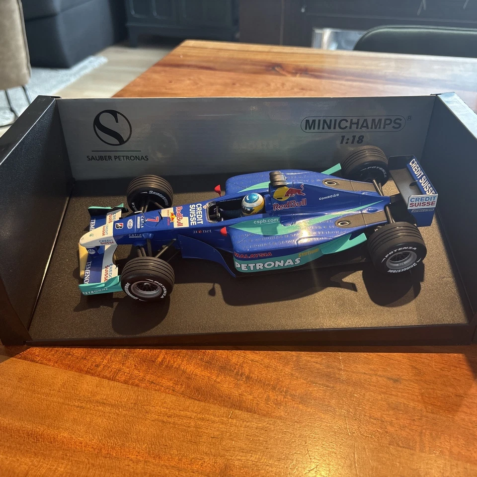 F1 Modell Nick Heidfeld Sauber Petronas Showcar 2002 1 of 1.302 Minichamps 1:18 - Bild 4 von 4