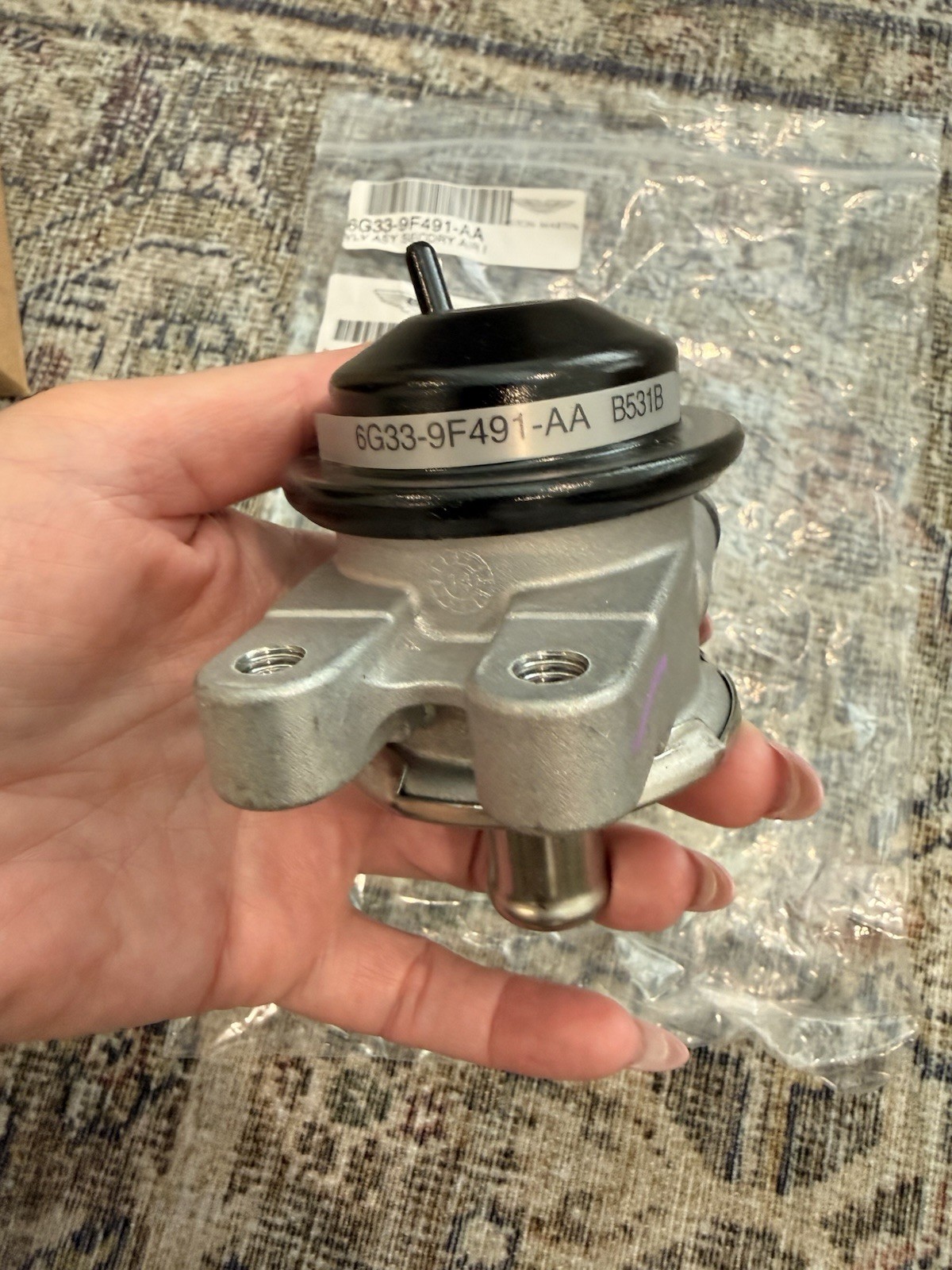 Aston Martin V8 Vantage Secondary air injection valve P/N 6G339F491AA