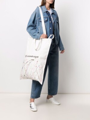 バッグ MM6 Maison Margiela SHOPPING BAG MM6 Maison Margiela Japanese Bag in Black Curated at Jake