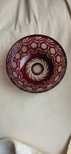 Bleikristall Schüssel tolle Form Stern Muster weinrot rot Top Zustand - Bild 2 von 3