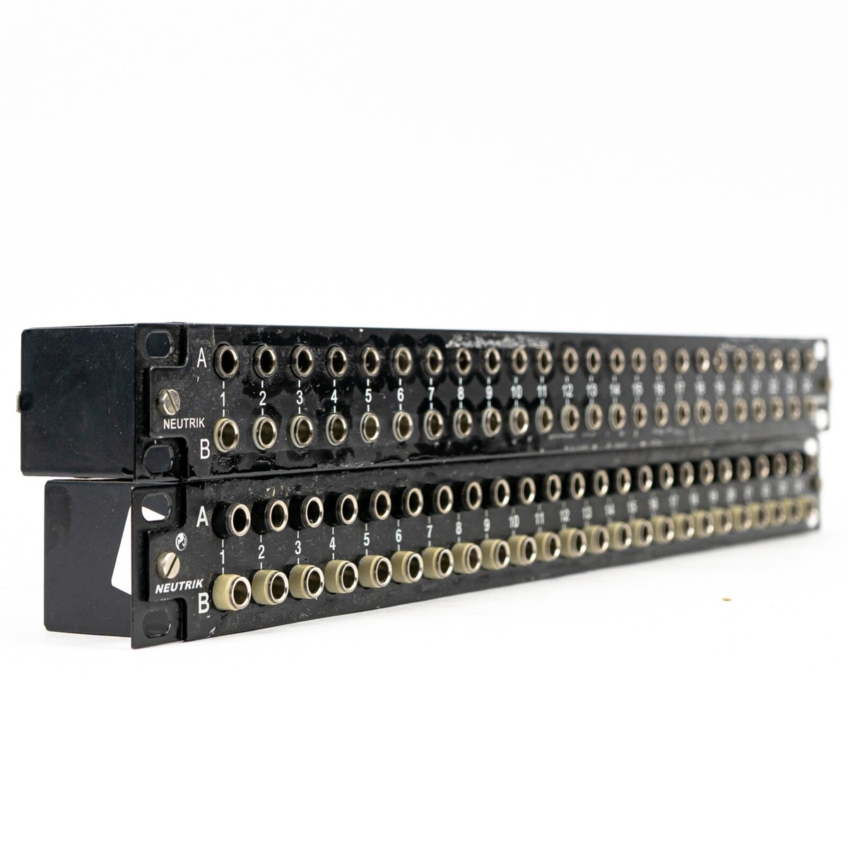 Neutrikノイトリック　パッチベイ 48穴 ノイトリック パッチベイ NYS-SPP-L 2 Neutrik NYS-SPP-L1 - Inputs