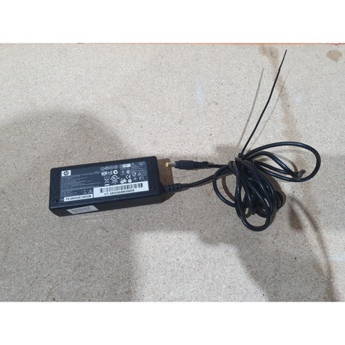 HP PPP009H Netzteil Ladegerät schwarz 3,5A 65W 18,5 Volt für Pavilion Laptop