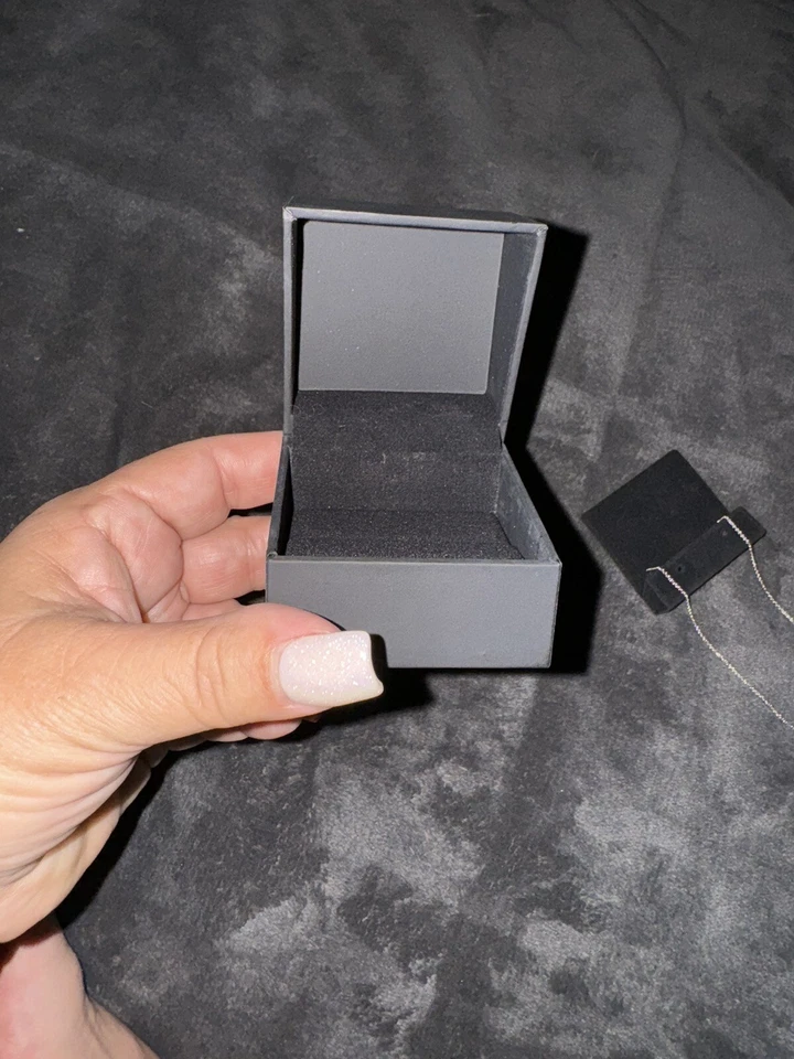 New In Box Kays jewelry 1/4 ctw 10ct white gold 19” circle of gratitude necklace - Image 4 of 4