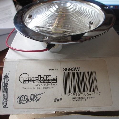NEW Truck-Lite Flush Mount 5-1/2'' Bulb # 3693W in original factory box Last One - Picture 2 of 8