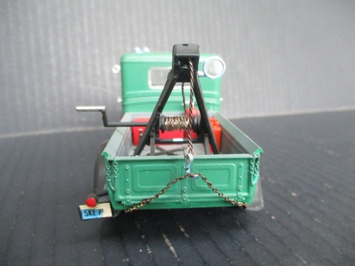 Lindberg 1934 Ford Pickup Tow Truck #72157 1/25 Assembled - Picture 4 of 8