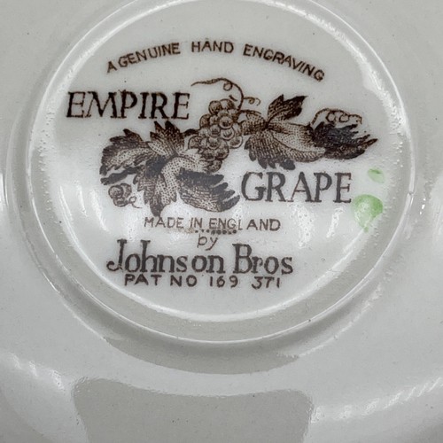 2 Vintage JOHNSON BROTHERS Empire Grape Saucers - England - - Picture 4 of 4