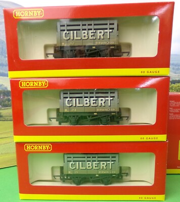Hornby R6151 Kokswaggons CILBERT 211/212/213 Weathered grey Triple Pack OO(ST)