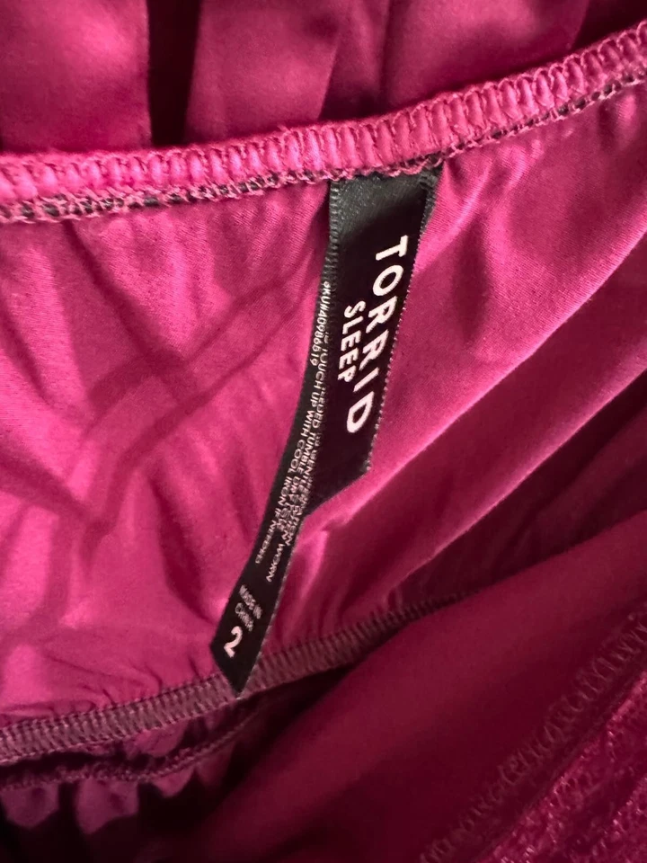 Torrid Dream Satin Babydoll Lace Sleep Tank Pajama Set Size 2 - Image 4 of 4