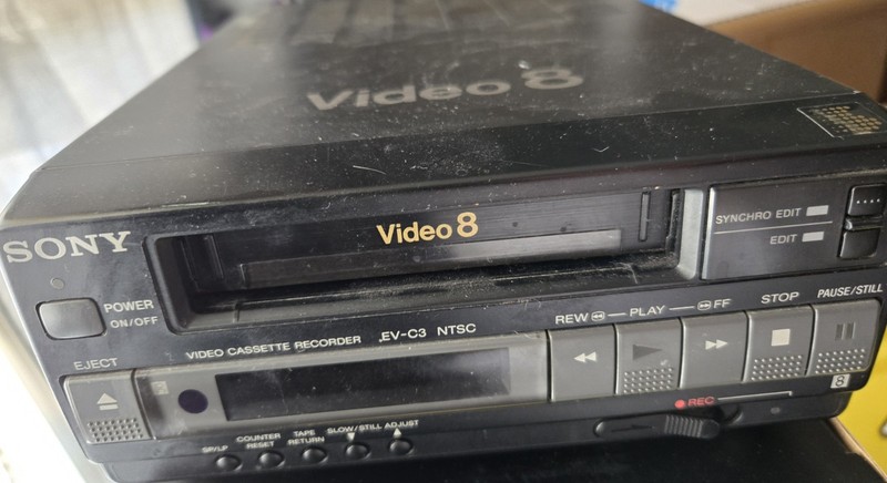 Sony EV-C3 Video8 Compact 8mm Player Recorder VCR (PARTS OR REPAIR) hi-8 