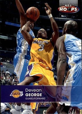 2005-06 Hoops #61 Devean George - BSK