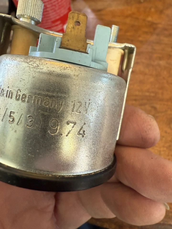 Volvo GT 242 R Sport Volt Gauge 1975-1980 240 244 245 - Image 4 of 4