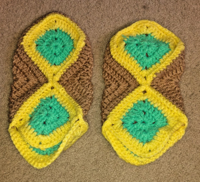 Cozy Hand Knit Double Yarn House Slippers   Unisex Medium Adult Size