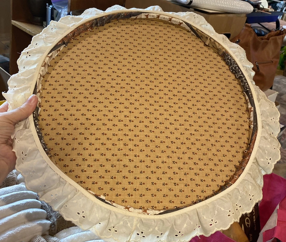 Vintage Embroidery hoop Cranston cat VIP screen print 14.5 inches hanging... - Image 2 of 2