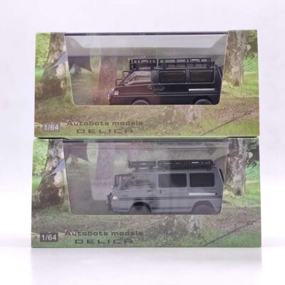 Autobots Models 1:64 Mitsubishi Delica 4X4 Star Wagon Van