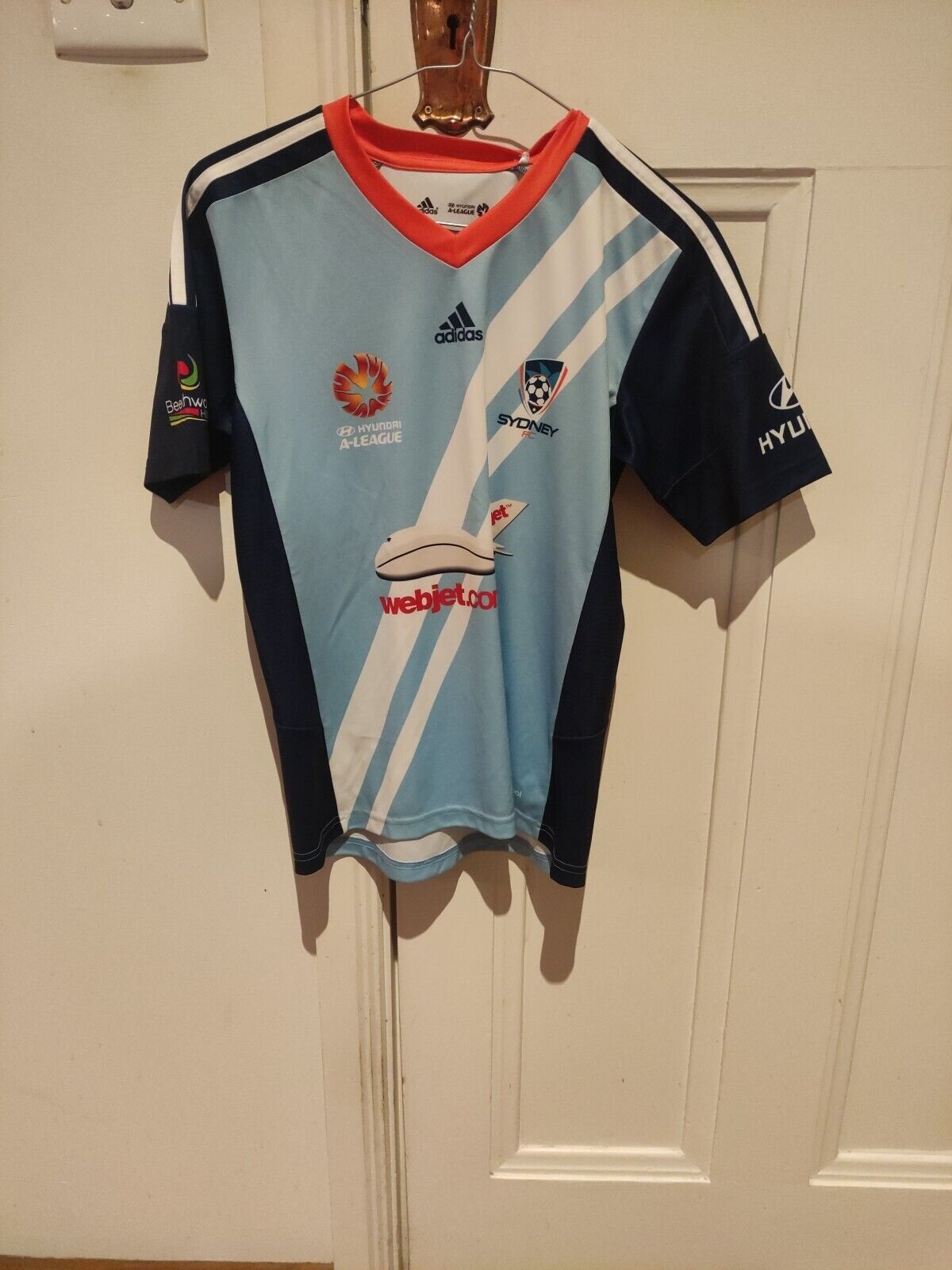 Sydney FC Soccer Football Shirt Jersey Kids Size 11-12 - With Tags
