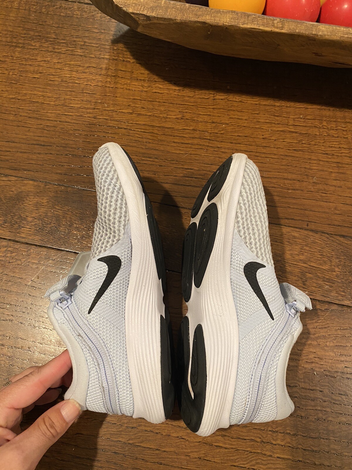 nike revolution 4 flyease women's running shoe