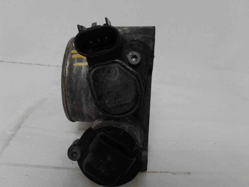 Used Fuel Injection Throttle Body fits: 2003 Chevrolet Cavalier Throttle Valve A Foto 2 de 4