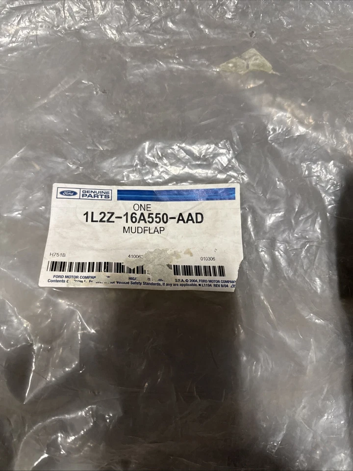 Protetor de lama genuíno - Ford Explorer 202-2005 1L2Z-16A550-AAD - Imagem 3 de 4