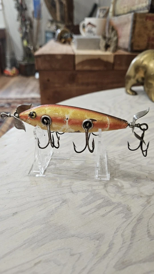 Vintage Heddon 150 Rainbow , Marked Props, 3 Gills. 1.2 Oz.Cup Hardware - Image 2 of 4