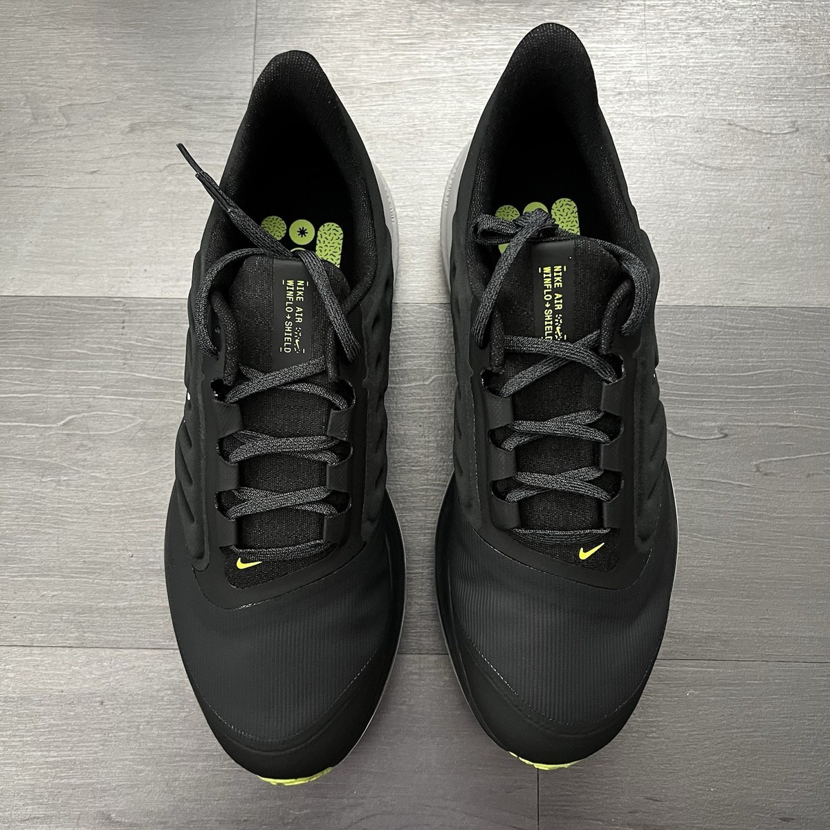 NIKE AIR WINFLO SHIELD 黒 US10.5 28.5cm