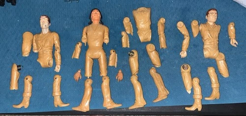 Marx JOHNNY WEST 2 Johnny West And 2 Chief Cherokee.  Broken. Good Chief Arm