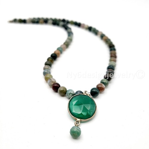 Ausgefallene Achat 6 mm Perlenkette mit grünem Onyx facettiertem Anhänger - Bild 1 von 6