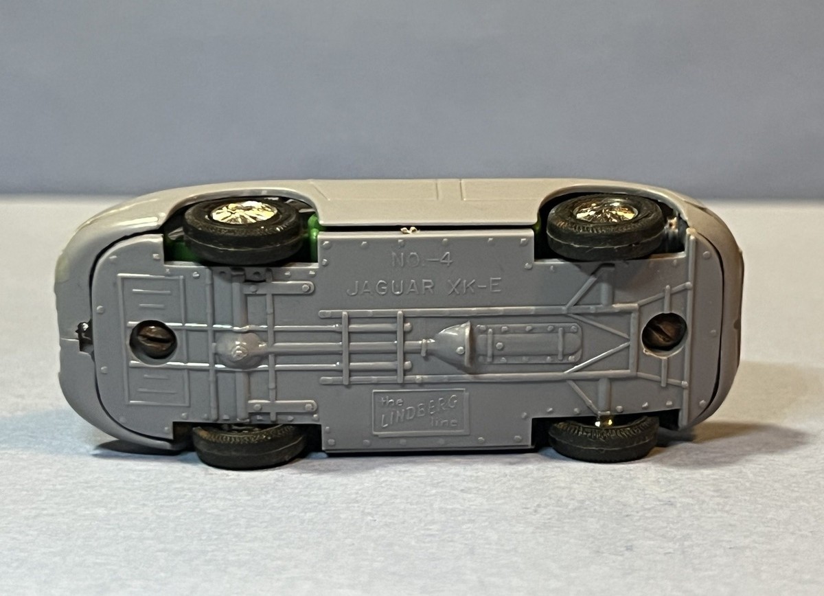 Mini-Lindy, Lindberg Line #4 Jaguar XK-E Plastic Model Car 1