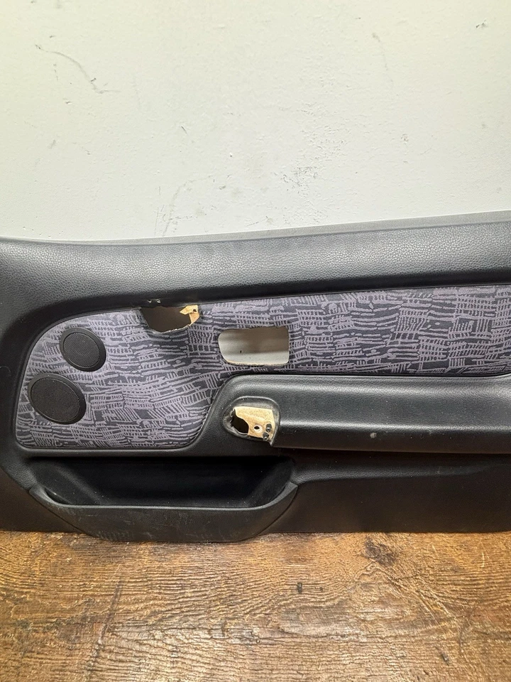 BMW 318ti Black Mtech Passenger Door Card - Image 3 of 4