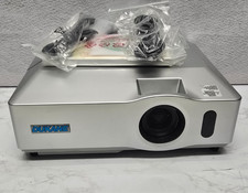 HITACHI CP-X205 projector