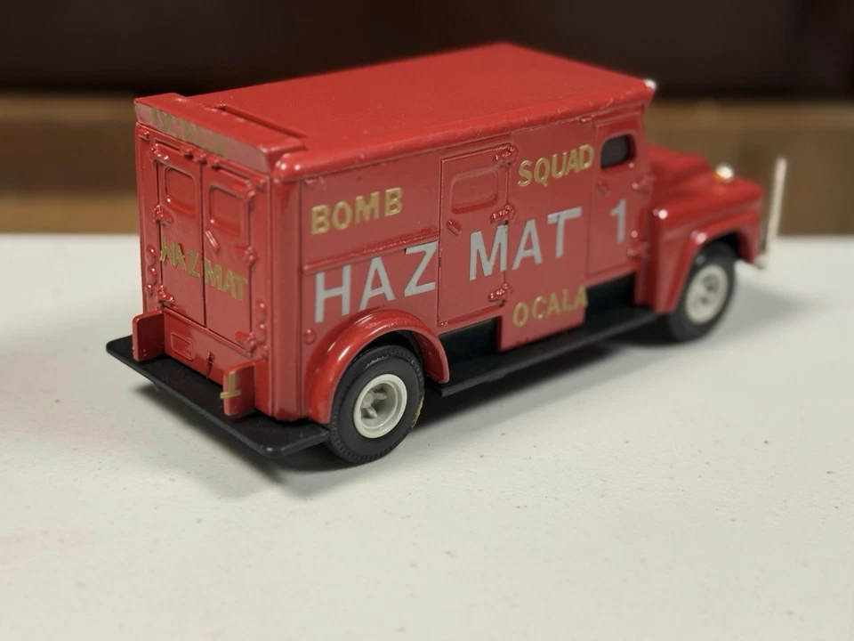 ERTL Custom Ocala FL, Bomb Squad 1959 GMC 1959 Armored Truck 1/32 Scale - Image 3 of 4