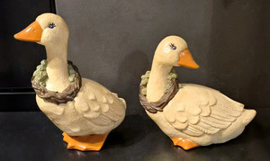 Vintage Keepsake CottageCore Set Of Geese Figurines