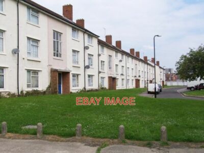 PHOTO  LOCAL AUTHORITY HOUSING MILLBROOK PARK ESTATE A CORNER OF CHILTERN GREEN
