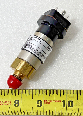 United Electric 10F-11 Pressure Switch