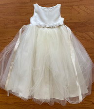 Flower girl wedding party formal ivory tulle floral dress Kiki size 5-6 EUC