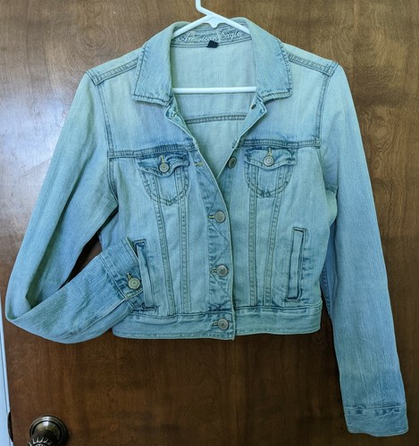 American Eagle Aztec Ethnic BoHo Embroidery Light Wash Denim Jean Jacket Size M - Picture 2 of 9
