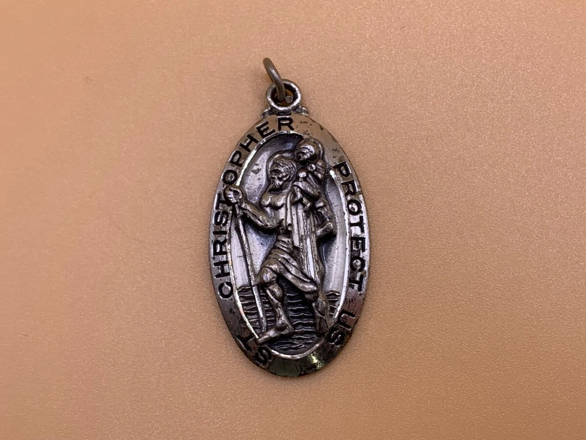 VINTAGE CREED STERLING SILVER ST.CHRISTOPHER PROTECT US MEDAL EB1009413