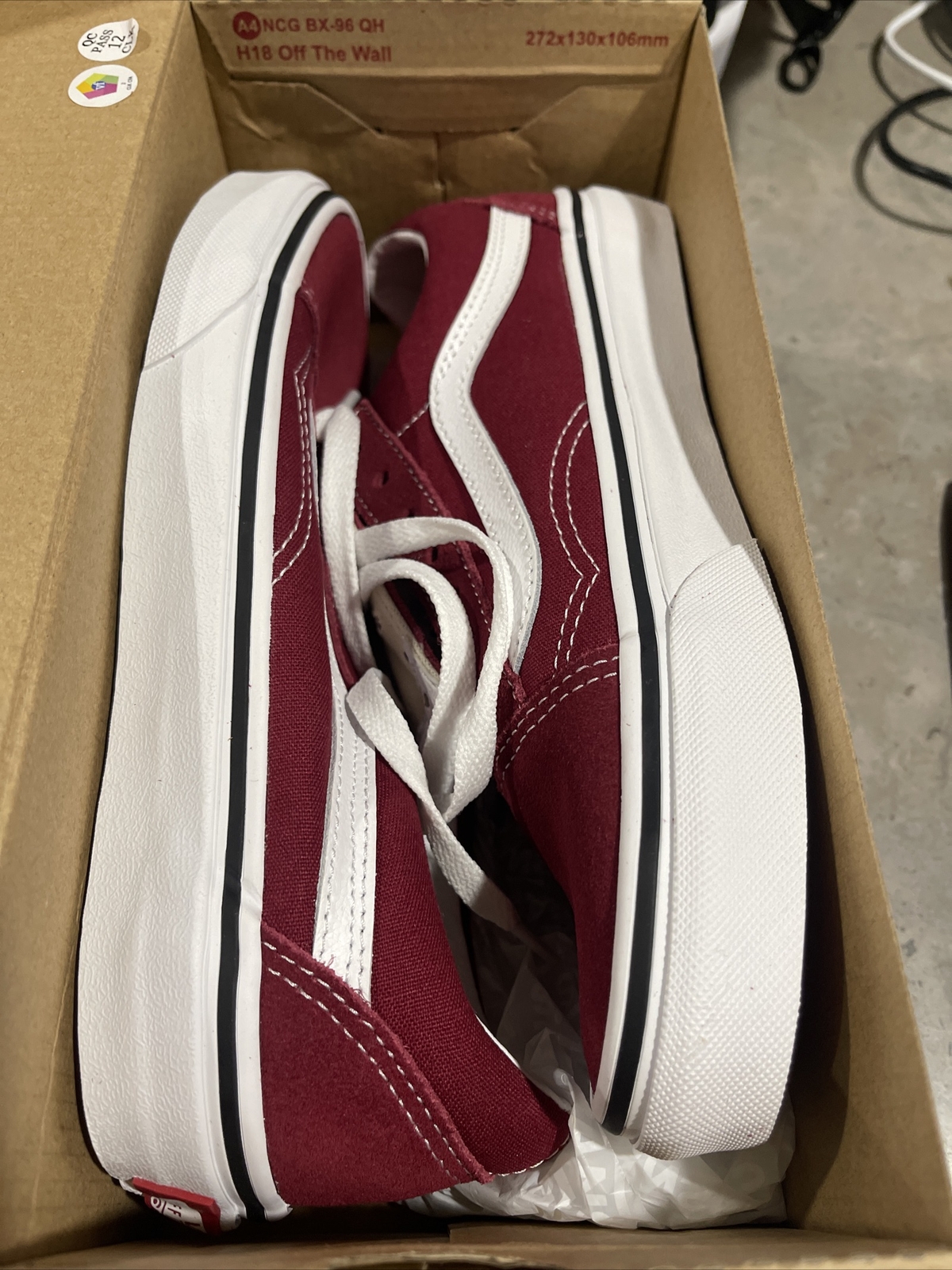 Vans Old Skool Mens Sneakers in Rumba Red-True White Missing 1 Lace VN0A38G1-VG4-image