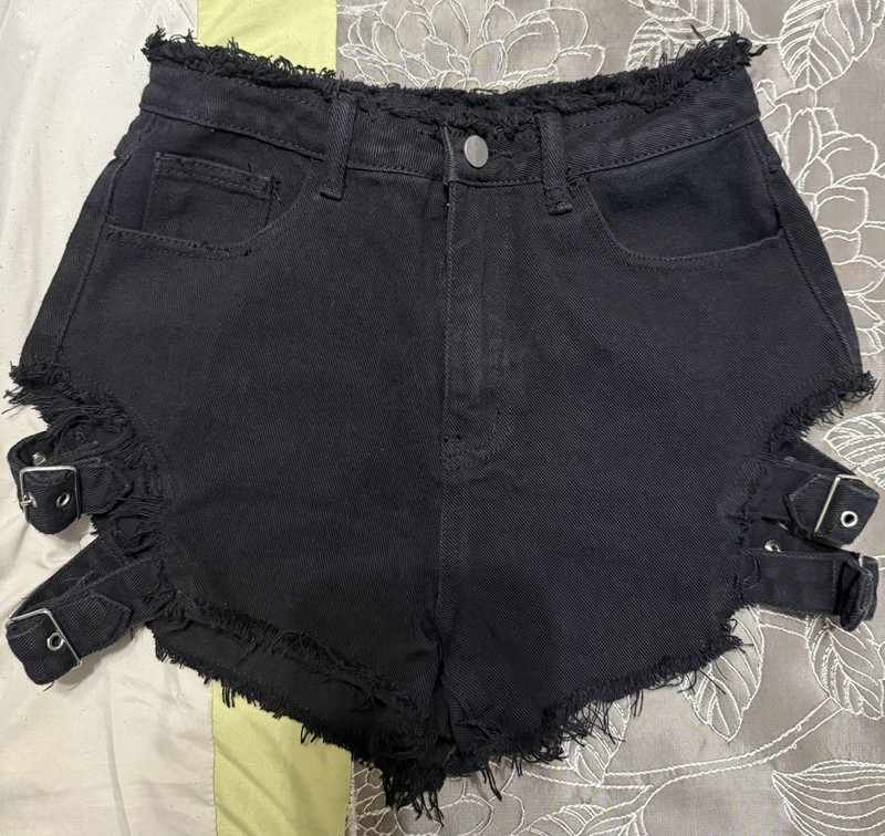 Black Teen Shorts in Size Small/ Daisy Dukes