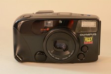 Olympus IZM 220 Quartzdate 38-80mm Point and shoot Camera - for parts or repair